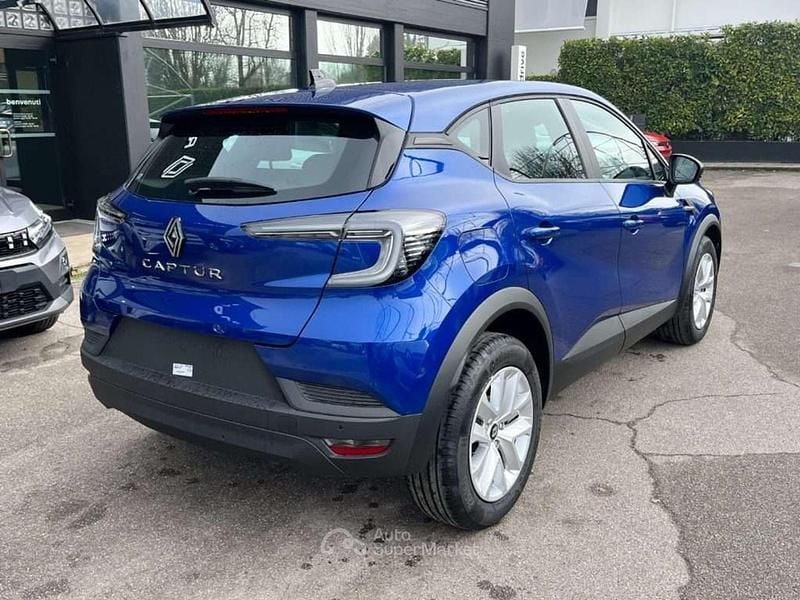 Nuova Renault Captur Evolution 116 CV (85 kW) 2026 Blu iron metallizzato SUV