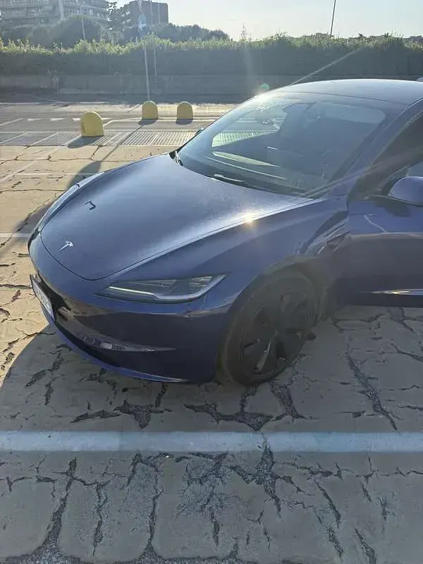 Usata Tesla Model 3 RWD 88 kW (120 CV) 2024 Blu Berlina