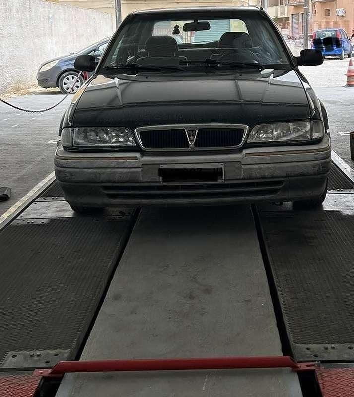 Usata Rover 214 103 CV (75 kW) 1995 Berlina