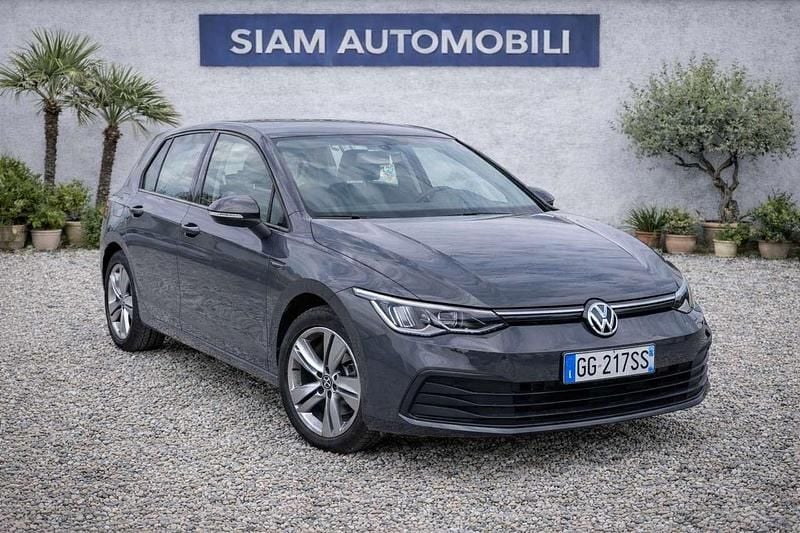 Grigio Usata 2022 VW Golf Life Tre volumi | 15.990 € (Super prezzo) - Immagine 1/4