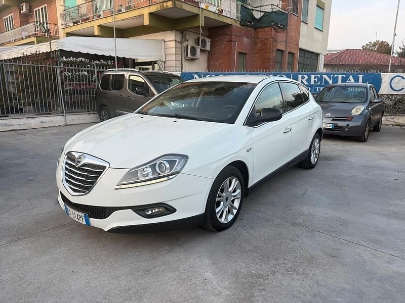 Bianco Usata 2014 Lancia Delta Utilitaria | 4500 € (Buon prezzo) - Immagine 1/4