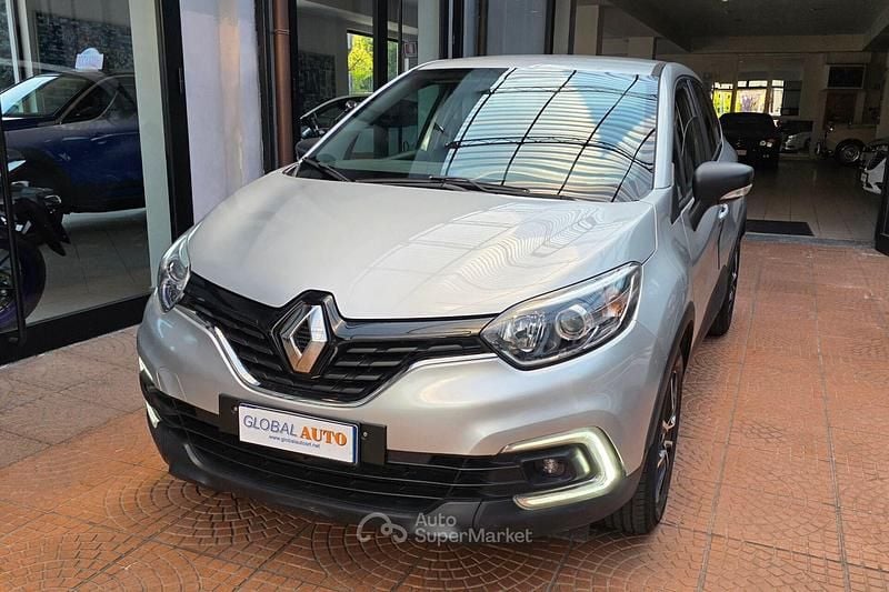 Usata Renault Captur Life 90 CV (66 kW) 2019 Argento SUV
