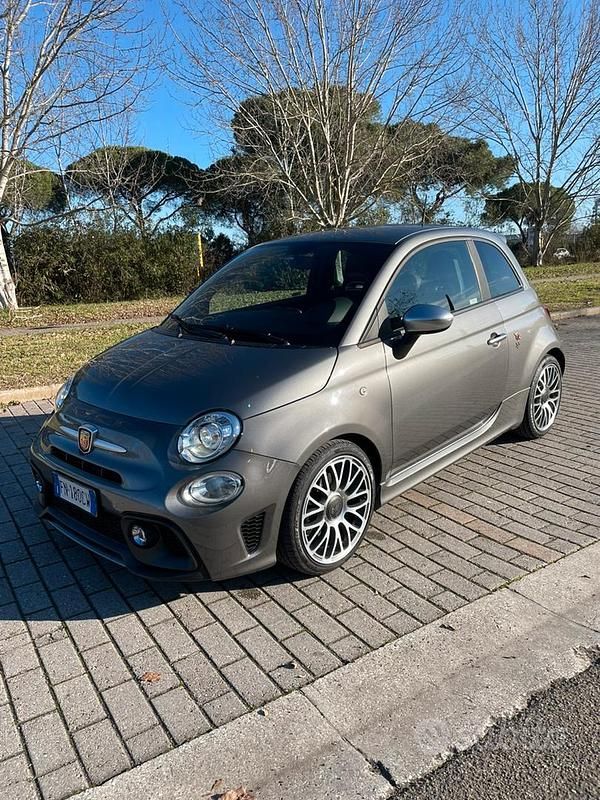 Grigio Usata 2018 Abarth 595 Turismo Tre volumi | 14.400 € (Ottimo prezzo) - Immagine 1/4
