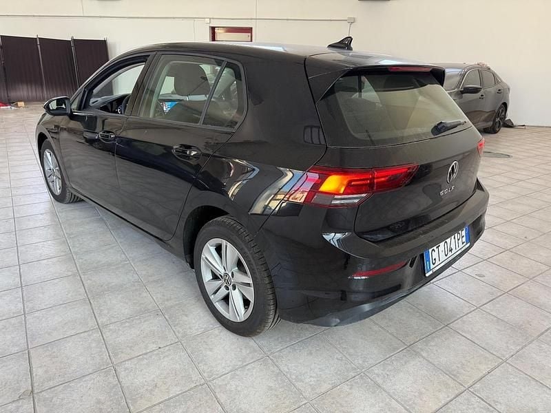 Usata VW Golf VIII Life 115 CV (84 kW) 2024 Nero Berlina