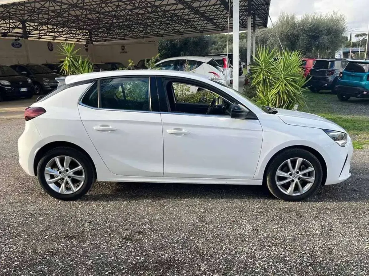 Usata Opel Corsa Elegance 75 CV (55 kW) 2022 Bianco Utilitaria