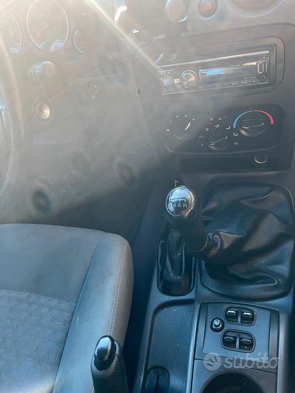 Usata Jeep Cherokee 163 CV (119 kW) 2008 Grigio SUV