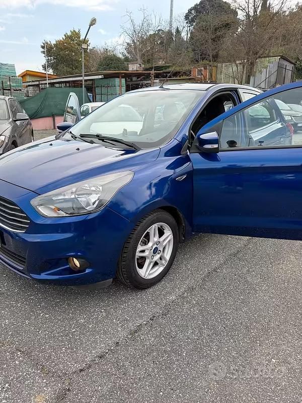 Usata Ford Ka Ultimate 85 CV (62 kW) 2018 Blu Berlina