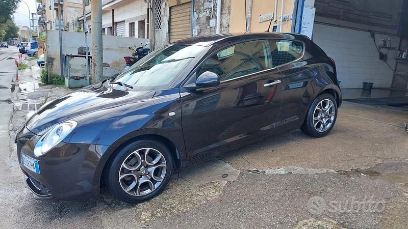 Nero Usata 2010 Alfa Romeo MiTo Due volumi | 3900 € - Immagine 1/4
