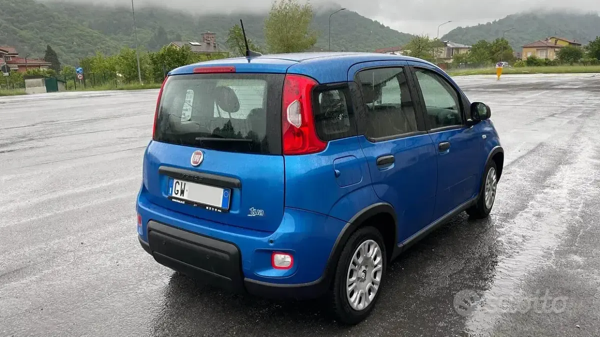 Usata Fiat Panda 70 CV (51 kW) 2024 Blu Utilitaria