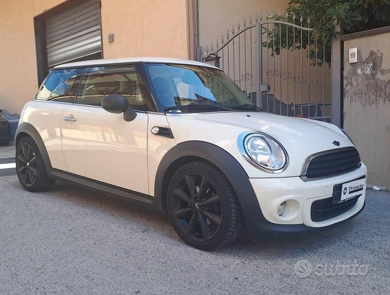 Begagnad Mini ONE 90 HK (66 kW) 2012 Halvkombi