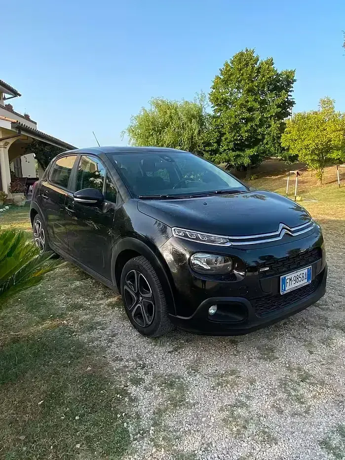 Usata Citroën C3 PureTech 83 CV (61 kW) 2019 Nero Utilitaria