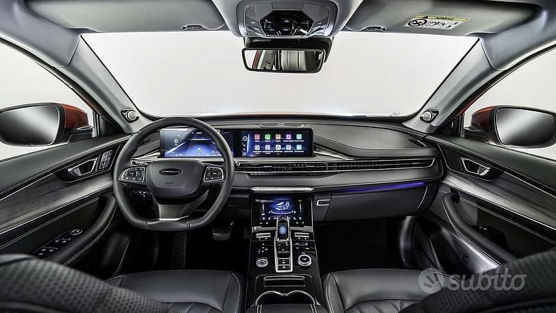 Rosso Nuova 2025 Sportequipe S8 SUV | 40.000 € (Buon prezzo) - Immagine 1/4