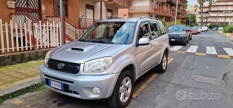Usata Toyota RAV4 2005 Grigio SUV
