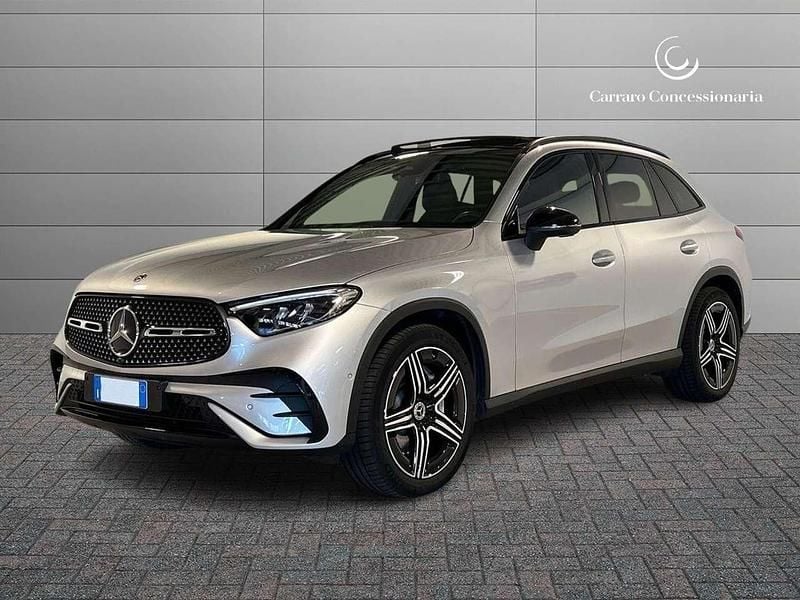Usata Mercedes GLC220 AMG Line Premium 197 CV (144 kW) 2023 Argento metallizzato SUV
