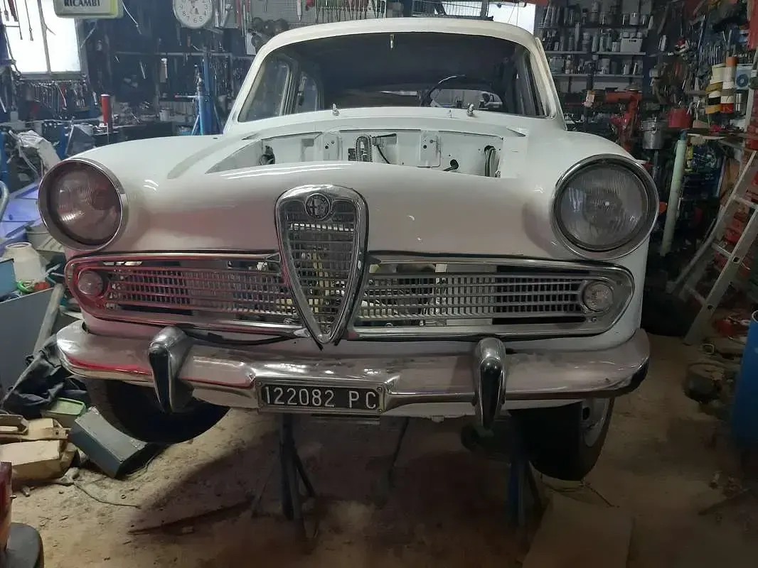 Usata Alfa Romeo Giulietta Ti 72 CV (52 kW) 1961 Bianco Berlina