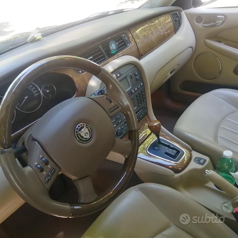 Usata Jaguar X-type 200 CV (147 kW) 2007 Nero Berlina