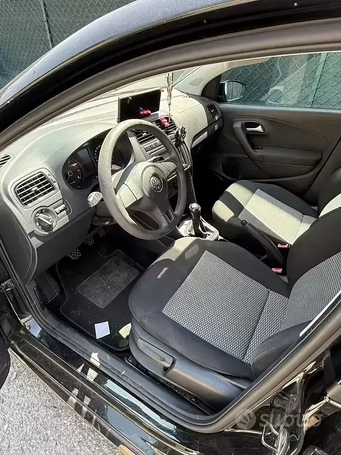 Usata VW Polo Sound 60 CV (44 kW) 2014 Nero Berlina