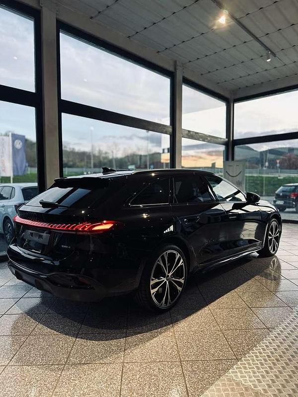 Nuova Audi A5 S-Line 204 CV (150 kW) 2026 Nero mythos met Station wagon