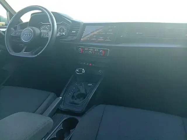 Usata Audi A1 Sportback Business 110 CV (80 kW) 2024 Grigio zinco perla Utilitaria