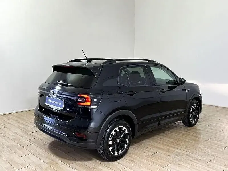 Usata VW T-Cross Sportline 110 CV (80 kW) 2023 Nero SUV