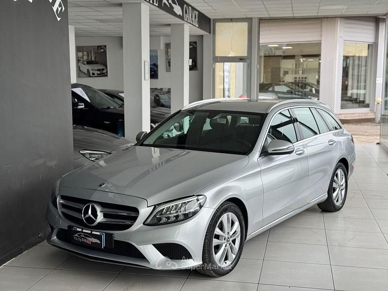 Usata Mercedes C220 Premium 194 CV (142 kW) 2018 Argento Station wagon