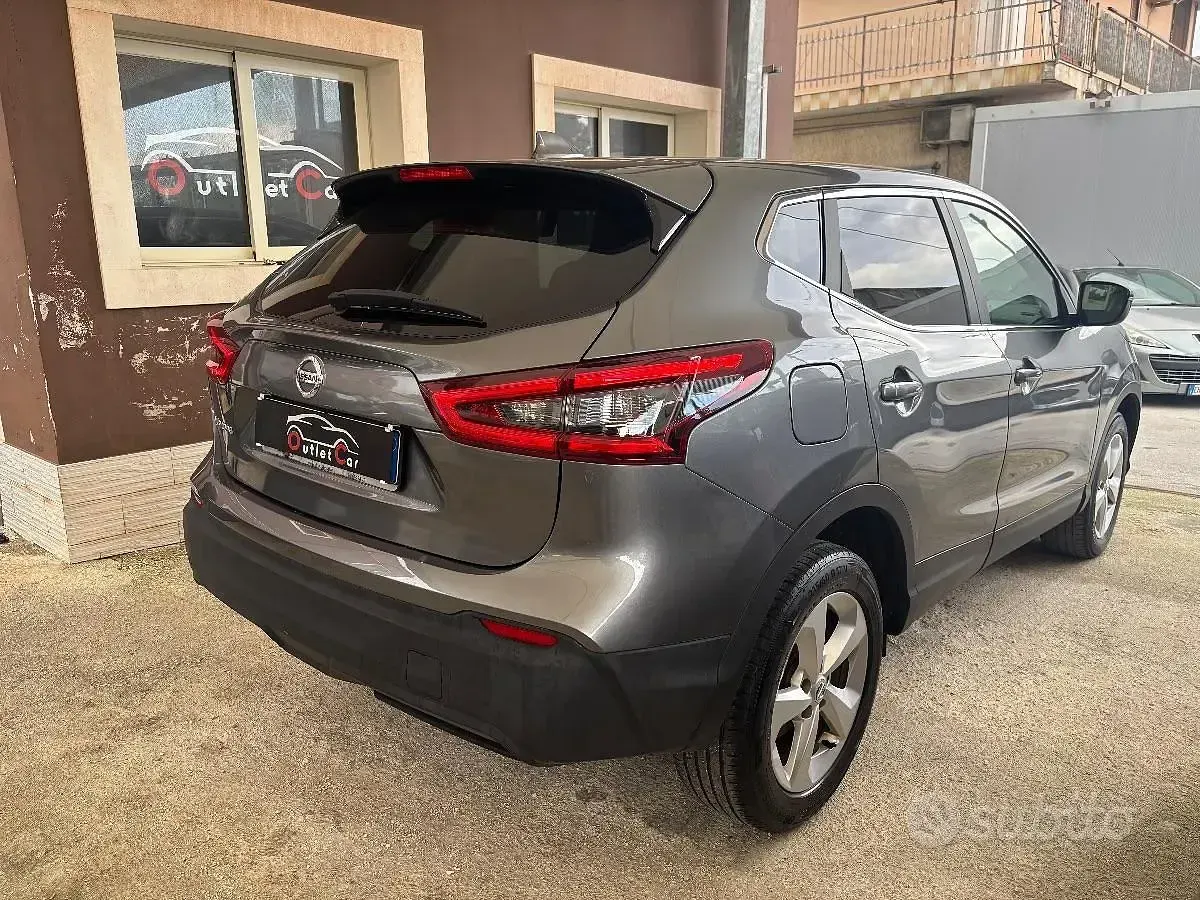 Usata Nissan Qashqai 110 CV (80 kW) 2018 Grigio SUV