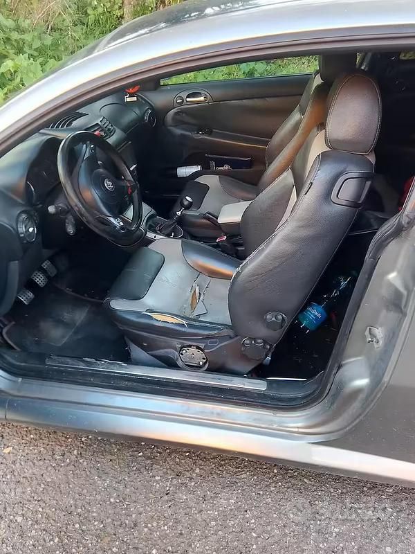 Usata Alfa Romeo GT 150 CV (110 kW) 2006 Grigio Coupé