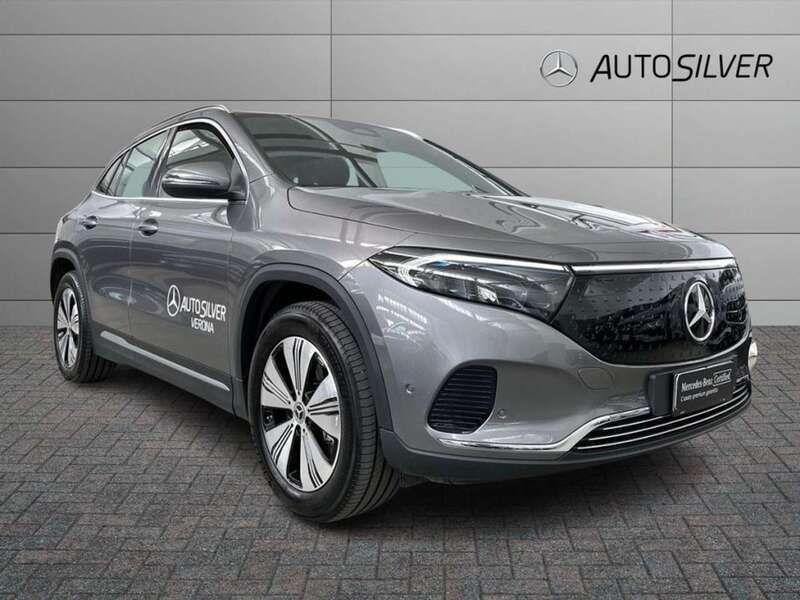 Grigio / metallizzato Usata 2024 Mercedes EQA300 Progressive SUV | 38.900 € (Super prezzo) - Immagine 1/4
