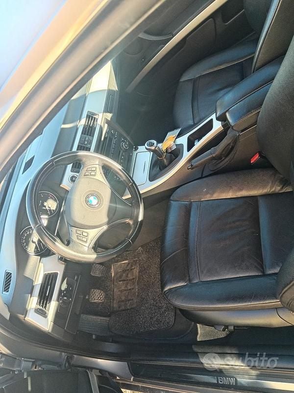 Usata BMW 325 197 CV (144 kW) 2007 Grigio Coupé