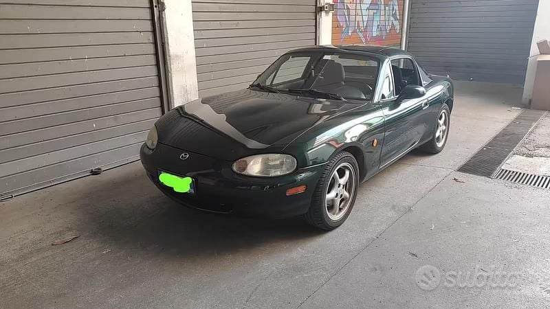 Usata Mazda MX5 110 CV (80 kW) 2000 Verde Cabrio