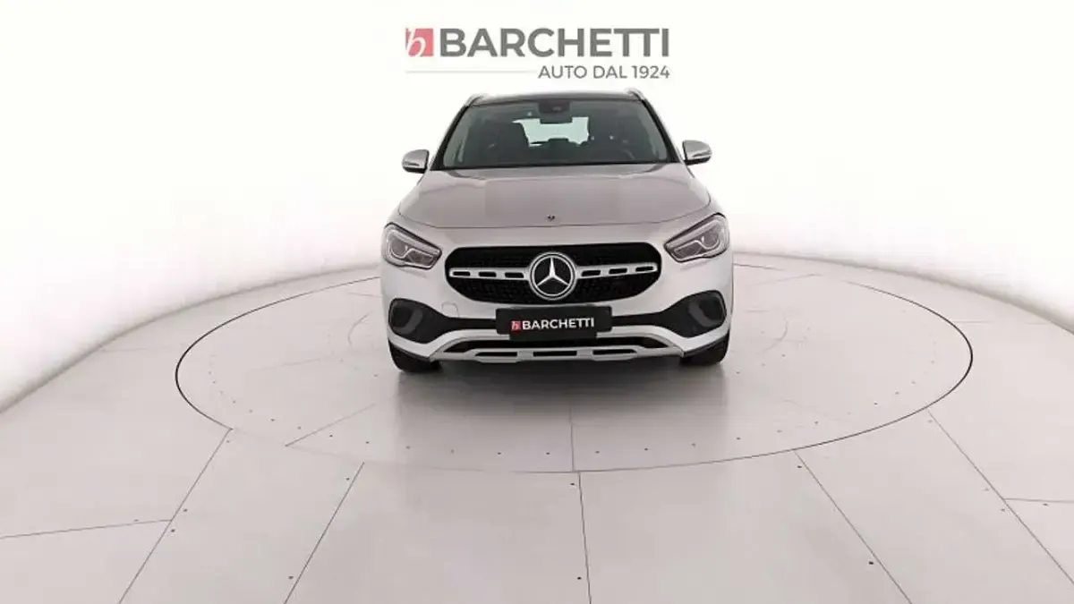 Usata Mercedes GLA200 Business 150 CV (110 kW) 2022 Grigio SUV