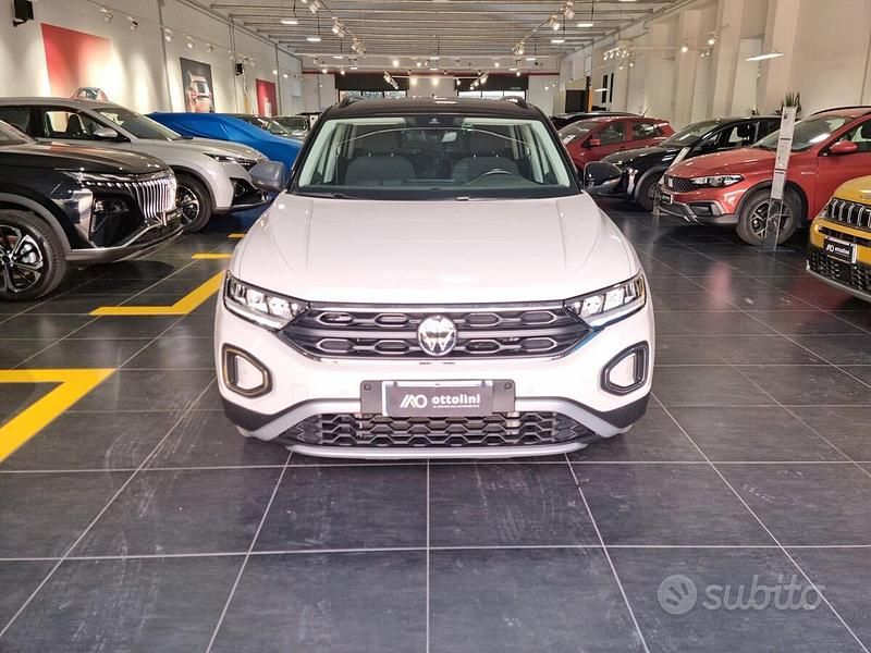 Usata VW T-Roc Style 110 CV (80 kW) 2024 Grigio SUV