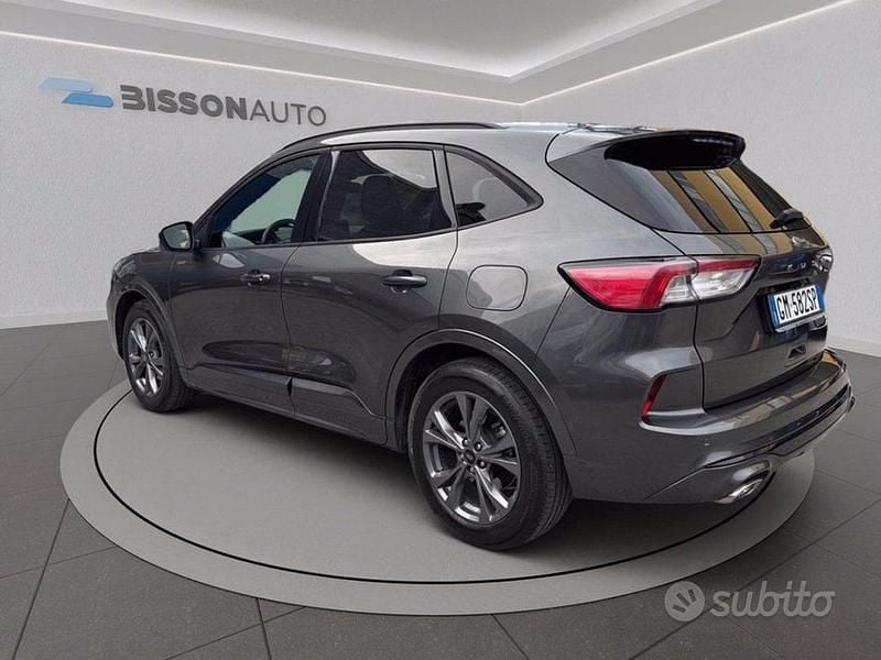 Usata Ford Kuga ST-Line 190 CV (139 kW) 2023 Magnetic SUV