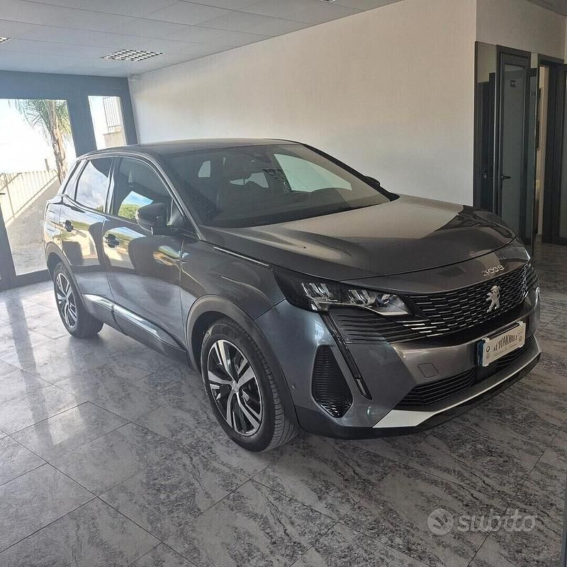Usata Peugeot 3008 Allure 131 CV (96 kW) 2023 Grigio SUV
