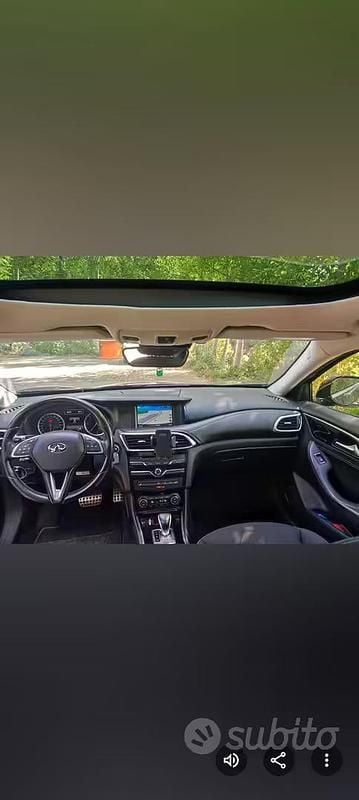 Usata Infiniti Q30 109 CV (80 kW) 2016 Marrone SUV