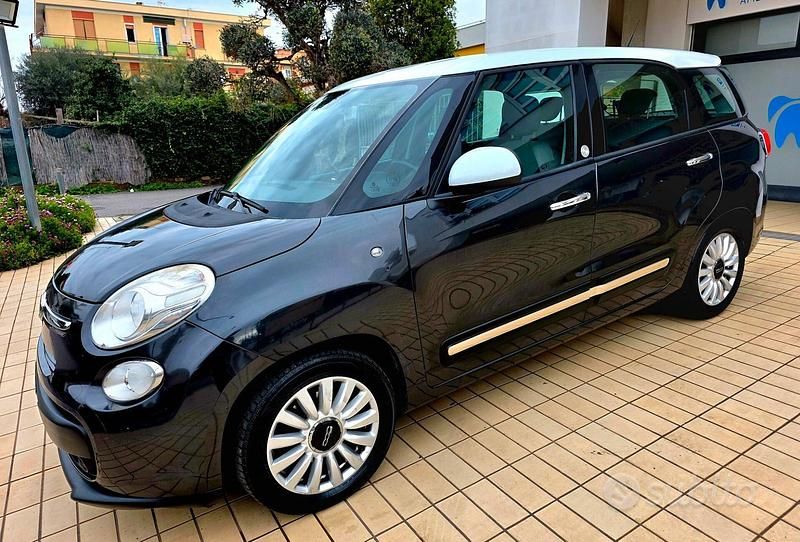 Usata Fiat 500L Living 105 CV (77 kW) 2014 Nero Monovolume