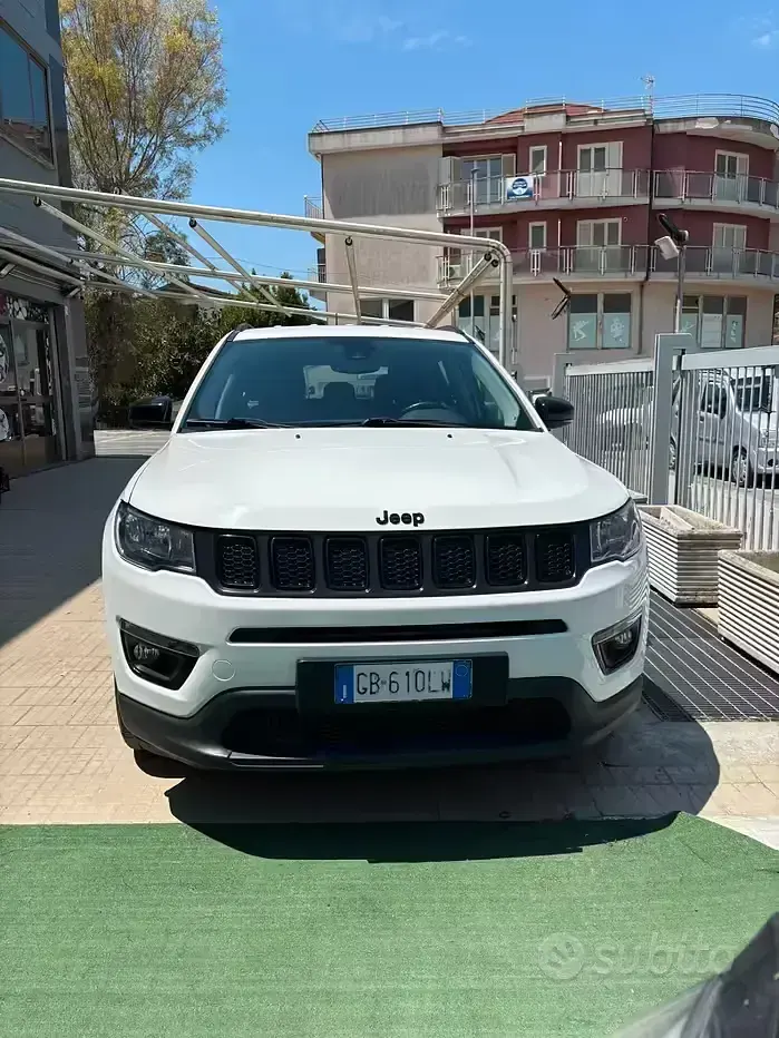 Usata Jeep Compass Night Eagle 120 CV (88 kW) 2020 Bianco SUV