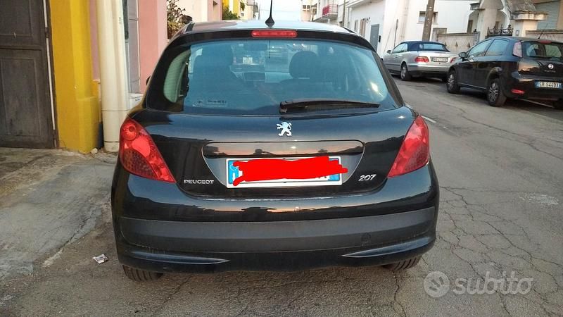 Usata Peugeot 207 70 CV (51 kW) 2008 Nero Utilitaria