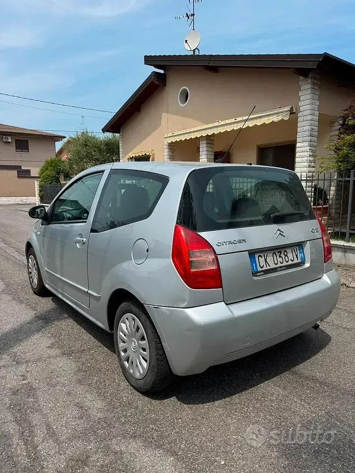 Usata Citroën C2 Exclusive 60 CV (44 kW) 2004 Grigio Utilitaria