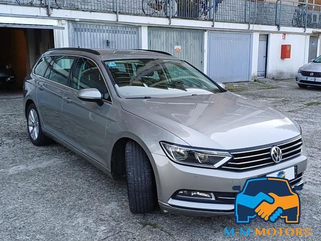 Usata VW Passat Business 120 CV (88 kW) 2015 Grigio Station wagon