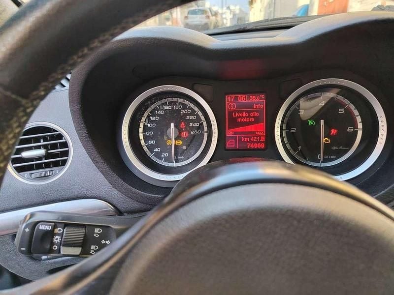 Nero Usata 2012 Alfa Romeo 159 Progression Tre volumi | 7500 € (Buon prezzo) - Immagine 1/4