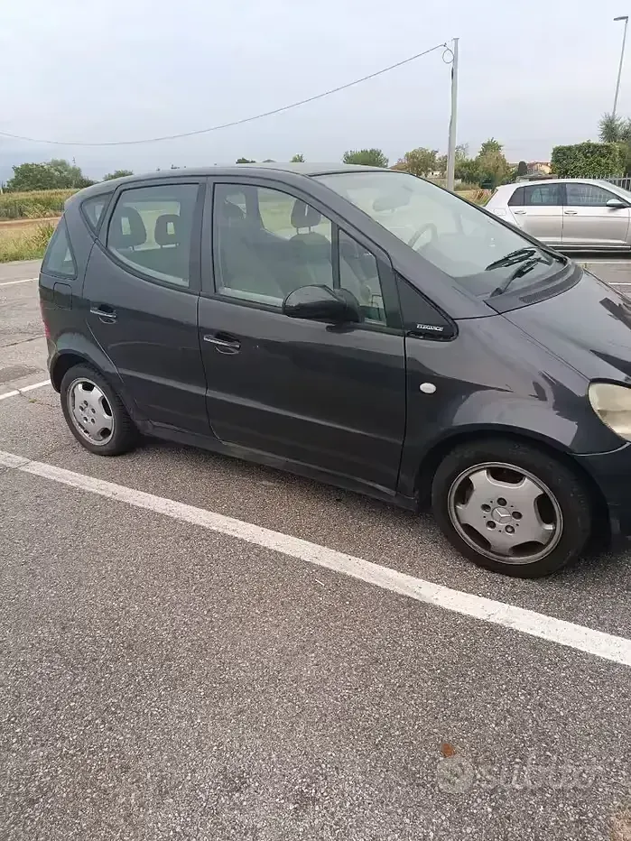 Usata Mercedes A170 95 CV (69 kW) 2001 Grigio Utilitaria