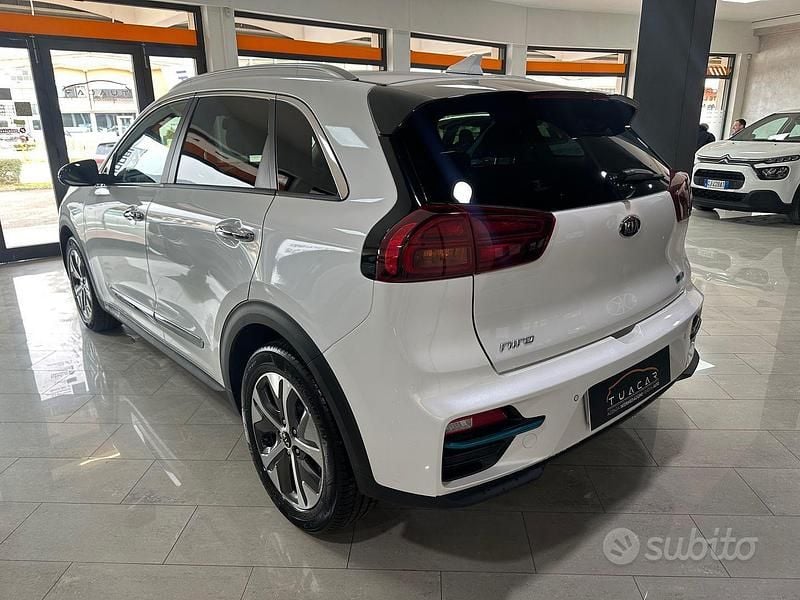 Usata Kia e-Niro 150 kW (204 CV) 2020 Bianco SUV