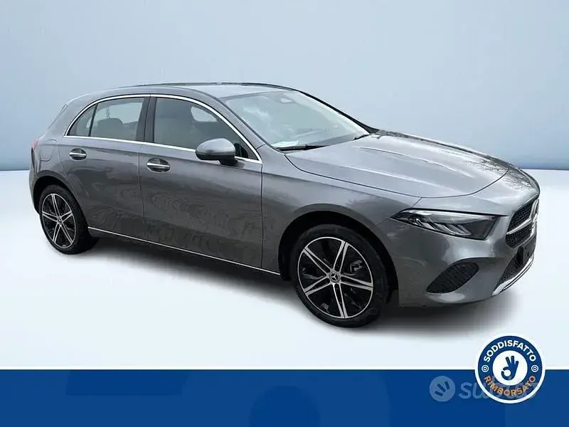 Nuova Mercedes A250 Advanced Plus 217 CV (159 kW) 2025 Grigio Berlina