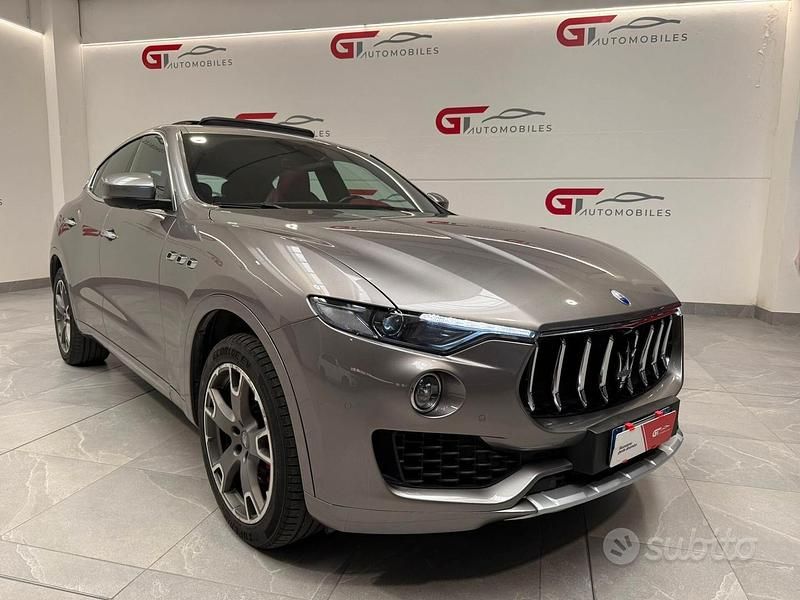 Usata Maserati Levante 275 CV (202 kW) 2017 Grigio SUV