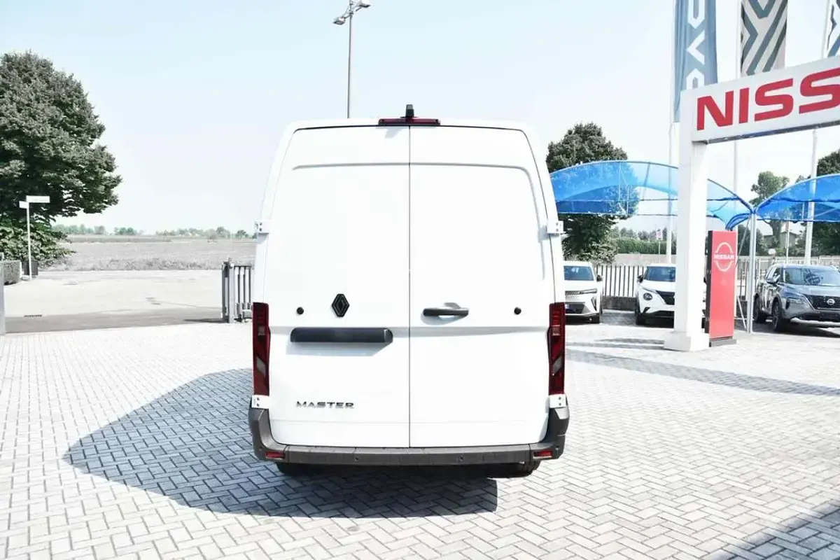 Nuova Renault Master 131 CV (96 kW) 2026 Blanc mineral Monovolume