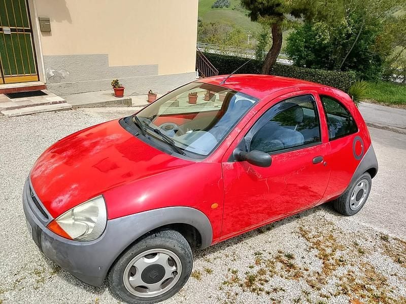 Usata Ford Ka 60 CV (44 kW) 1997 Rosso Utilitaria