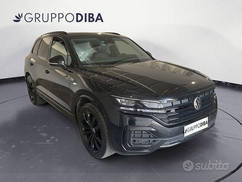 Usata VW Touareg Atmosphere 286 CV (210 kW) 2023 Nero SUV