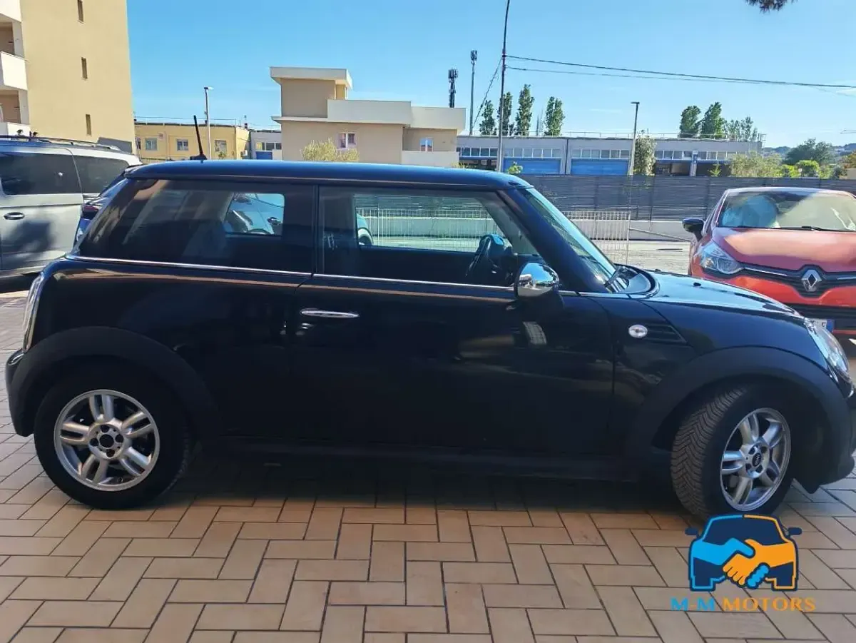 Usata Mini ONE 75 CV (55 kW) 2011 Nero Utilitaria