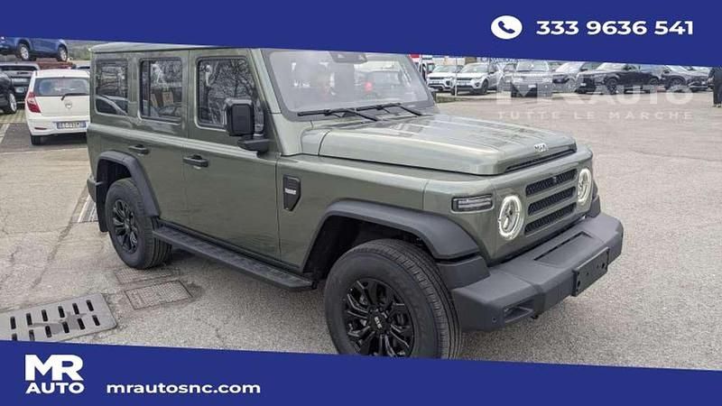 Nuova EMC 212 218 CV (160 kW) 2026 Verde militare opaco SUV